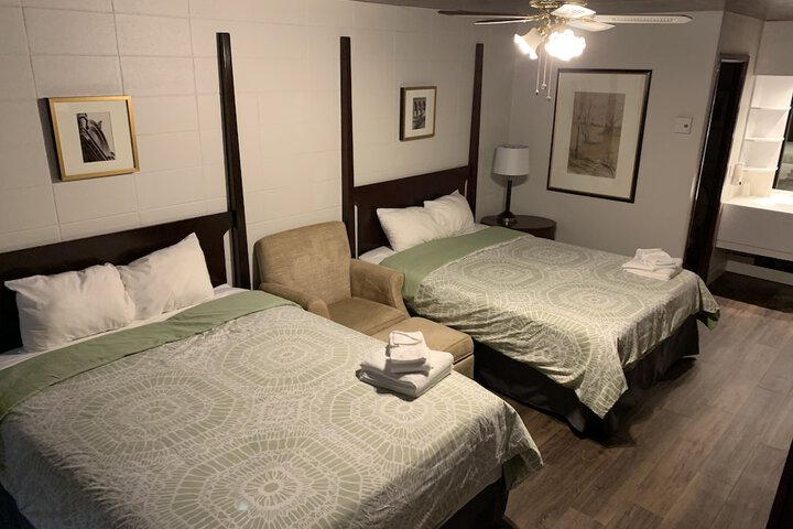 Room 11 of 12