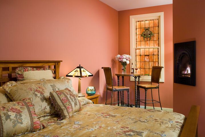 B. F. Hiestand House Bed & Breakfast