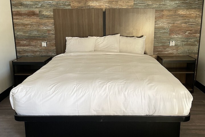 Room 15 of 32