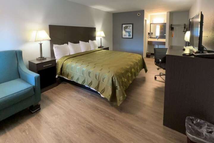Room 18 of 47