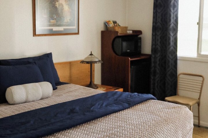 Room 21 of 35