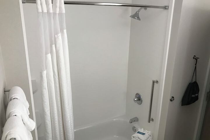 Holiday Inn Express & Suites Hannibal - Medical Center by IHG