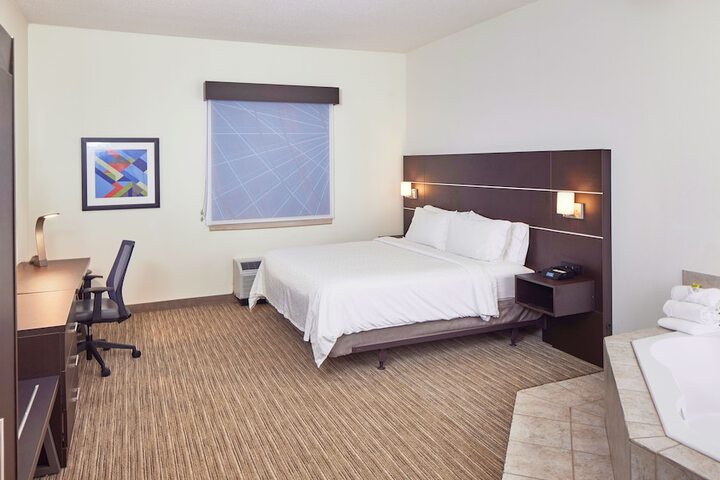 Room 26 of 43