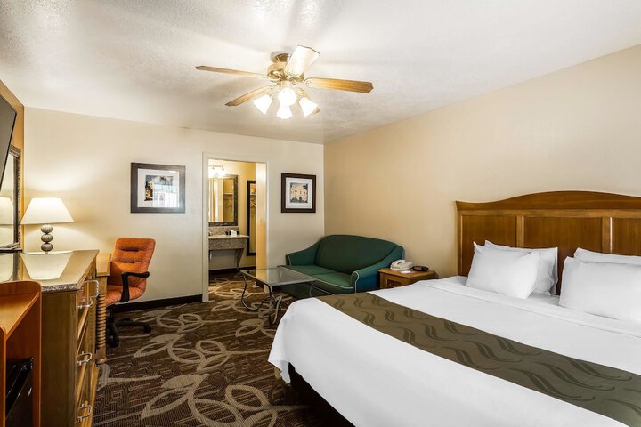 Room 18 of 24