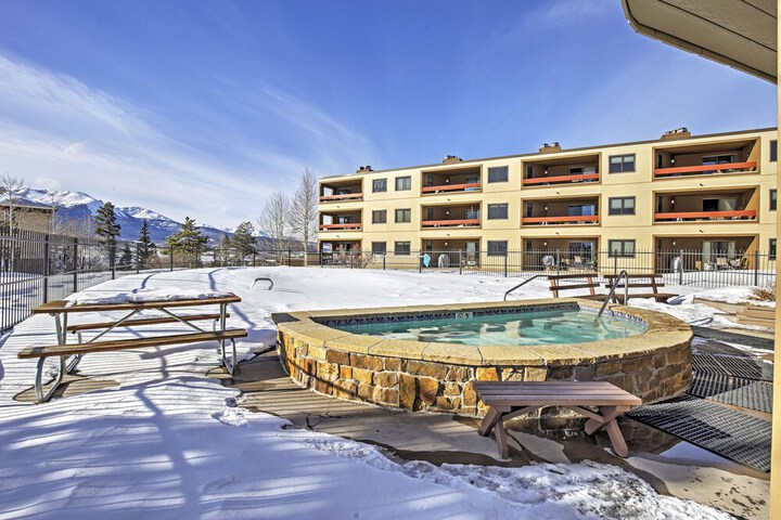 Mtn-view Condo w / Hot Tub Access in Dillon!