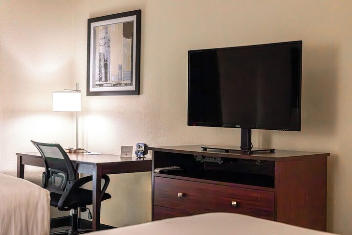 Cobblestone Inn & Suites – Big Lake