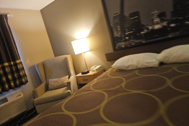 Room 17 of 49
