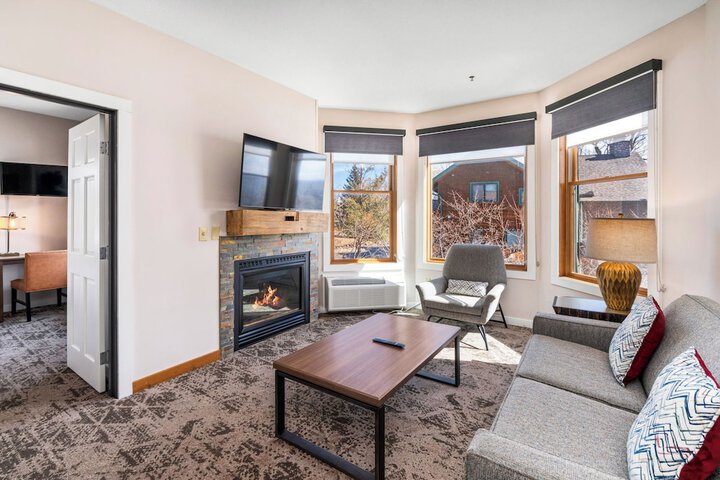 Grand Superior Lodge