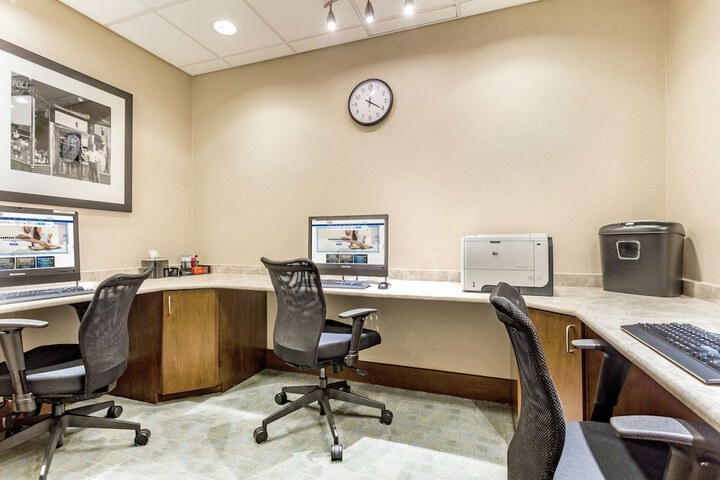 Business Center 43 of 44