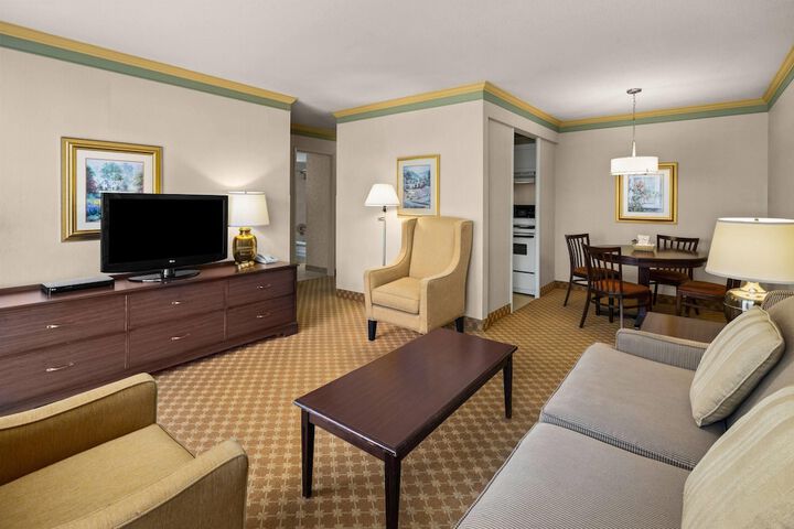 Royal Scot Hotel & Suites Trademark Collection by Wyndham