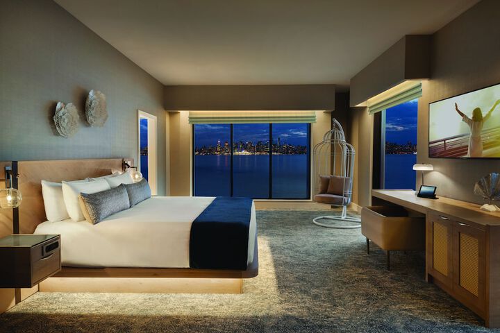 Seaside Hotel North Vancouver