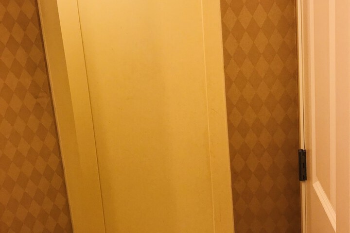 Room 57 of 77