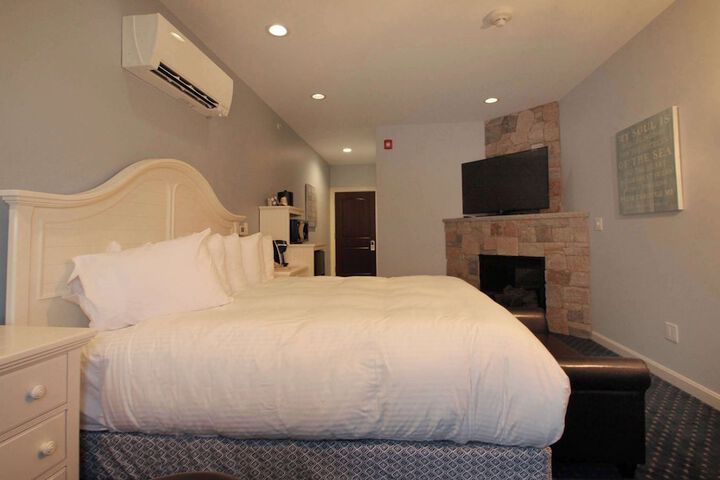 Room 103 of 139