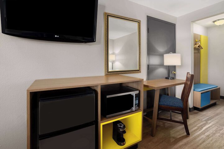 Days Inn by Wyndham Wurtsboro
