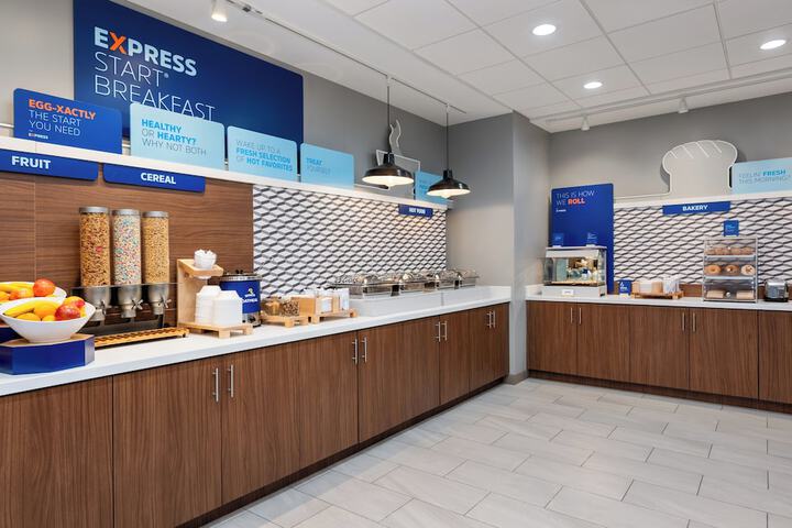 Holiday Inn Express & Suites Stevensville Benton Harbor by IHG