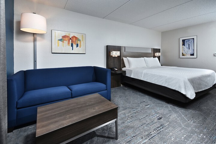 Room 16 of 46