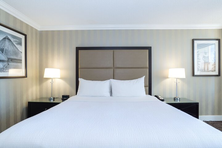 Room 28 of 60
