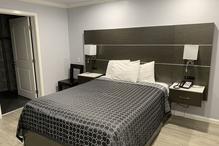 Room 16 of 31