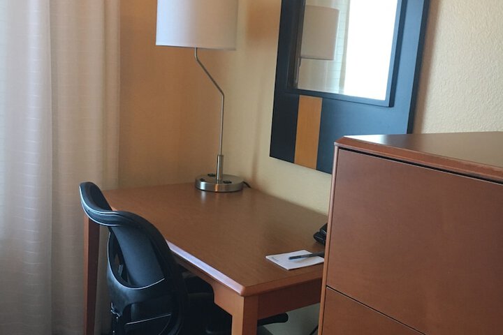 Room 8 of 24