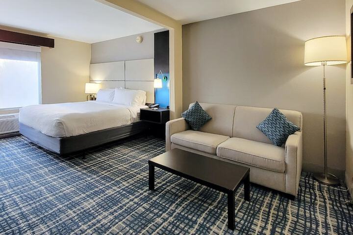 Room 46 of 90