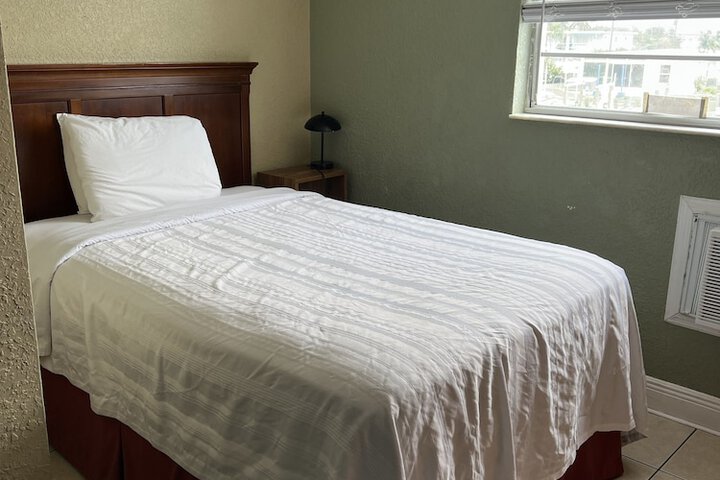 Room 42 of 70