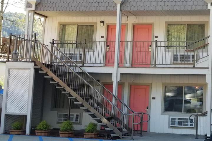 Hotel 7 of 23