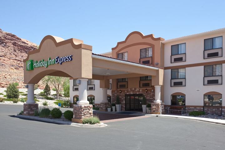 Holiday Inn Express & Suites Moab by IHG