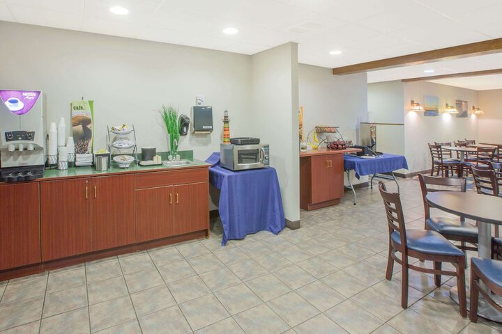 Breakfast/Coffee Service 16 of 16