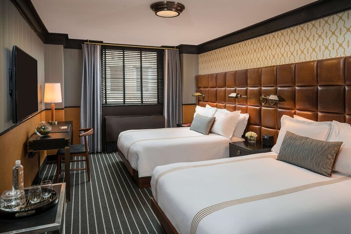 Room 34 of 61