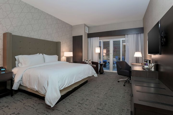 DoubleTree by Hilton Evansville