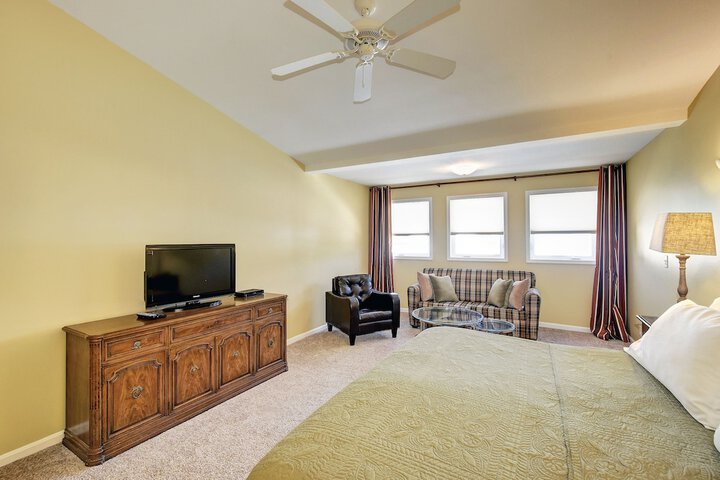 Room 34 of 42