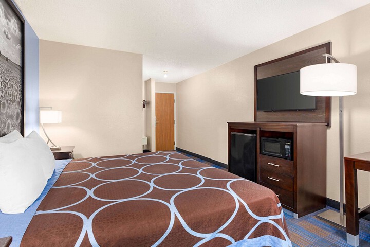 Room 16 of 29