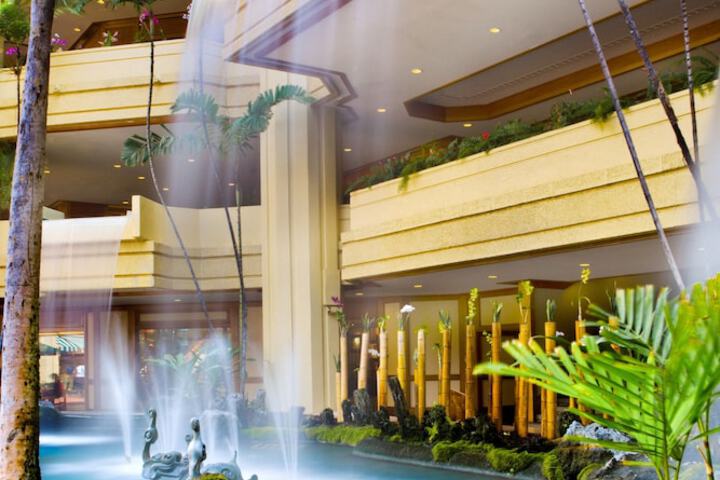 Hyatt Regency Waikiki Beach Resort & Spa