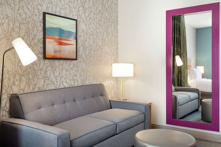 Room 18 of 48
