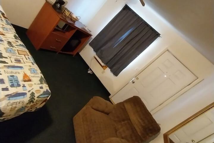 Room 83 of 114