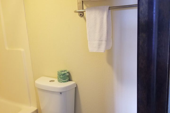 Room 5 of 23