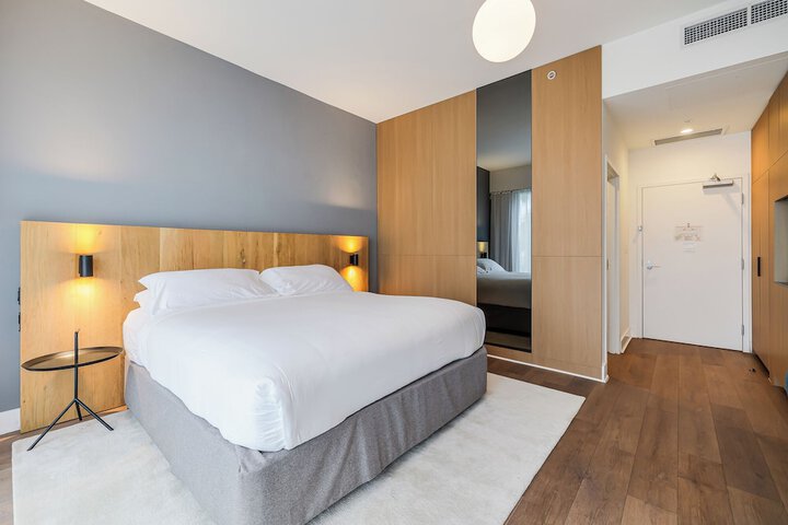 Room 32 of 56