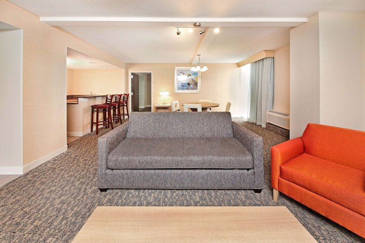 Room 18 of 40