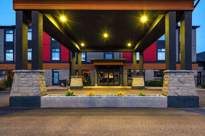 Hotel 5 of 53
