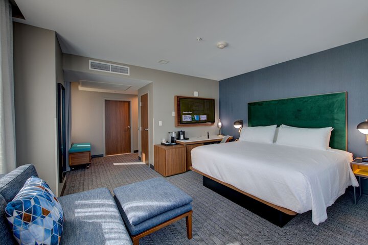 Threefoot Hotel Meridian, a Tribute Portfolio Hotel