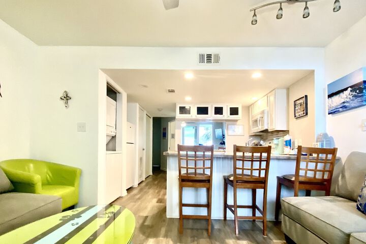 Room 9 of 16