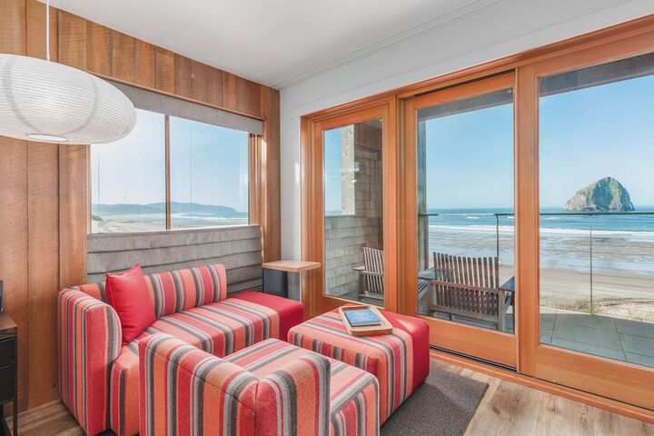 Headlands Coastal Lodge & Spa