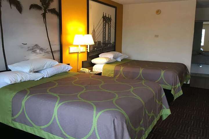 Room 14 of 29