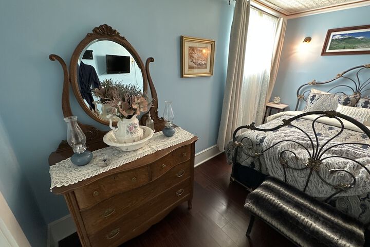 Room 48 of 74
