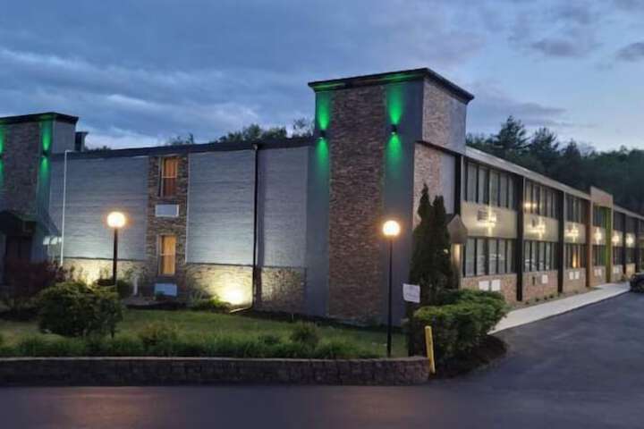 Hotel 4 of 60