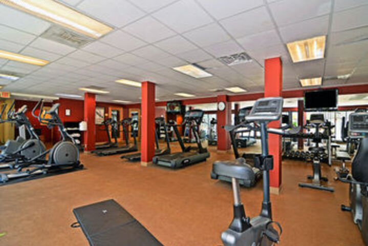Ramada by Wyndham Buffalo Downtown