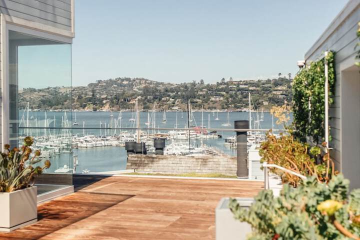 Sundeck 89 of 98