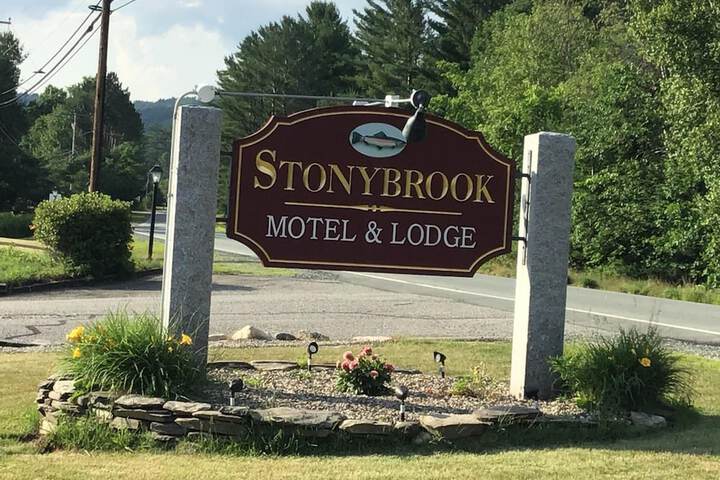 Stonybrook Motel & Lodge