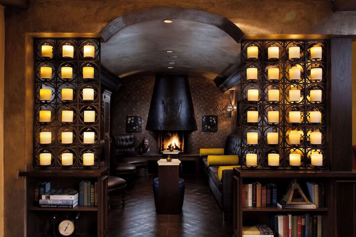 Lounge 130 of 148