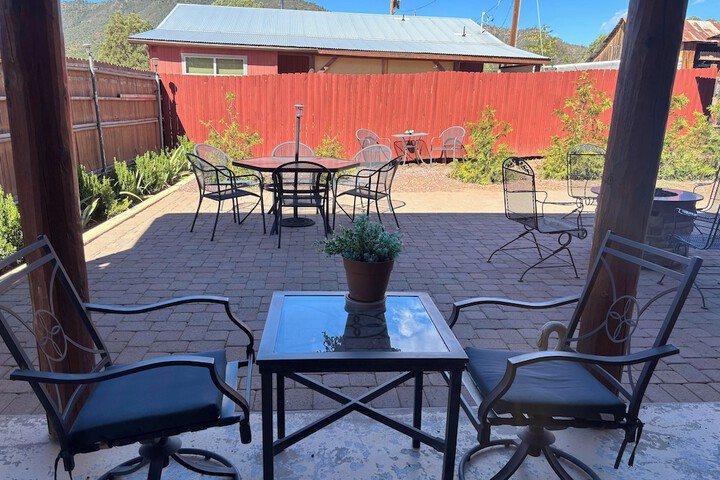 Beeline Guest House